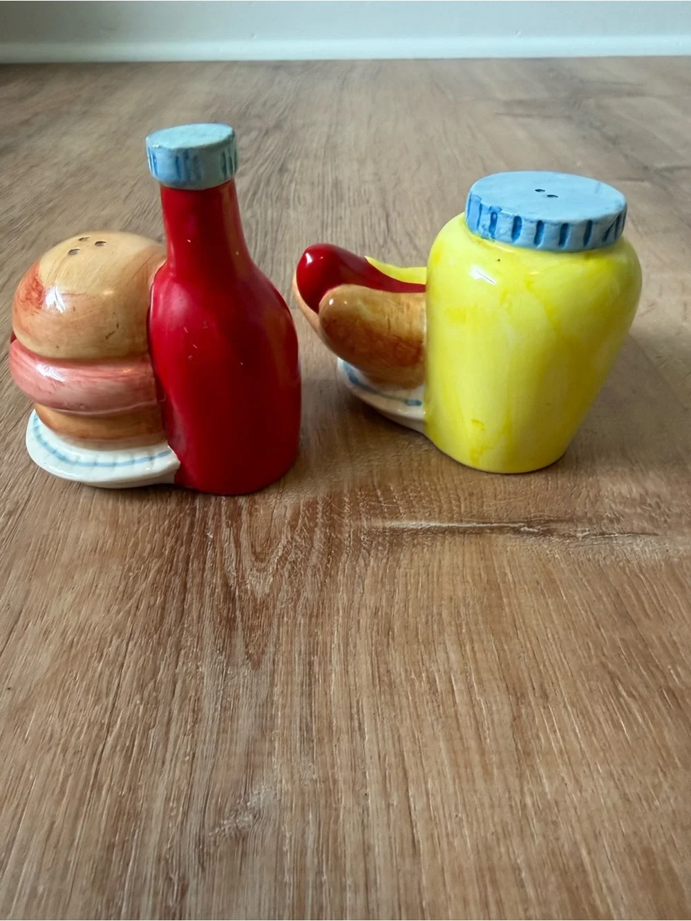 Vintage Ceramic Hot Dog & Burger Salt and Pepper Shaker Set - Yellow, Red, Cream